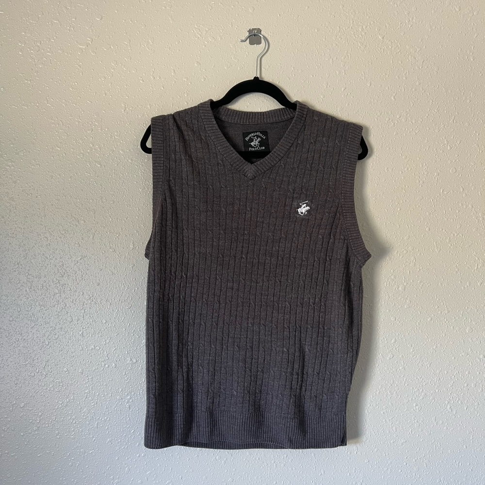 Beverly Hills Polo Club Grey Sweater Vest Unisex Size Medium.